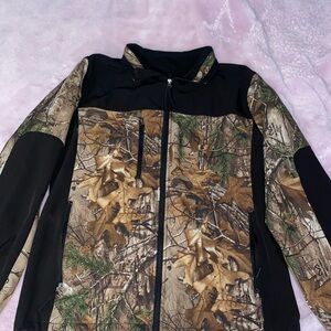 Realtree Camouflage and Black Men's Jacket